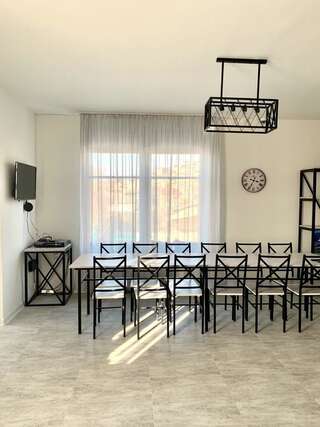 Хостелы SANTORINI HOSTEL and TOUR Ереван Кровать в общем 6-местном номере для женщин-9